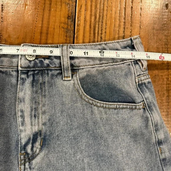 PacSun Mom Shorts | Size 29 Classic blue wash denim. - Picture 8 of 13